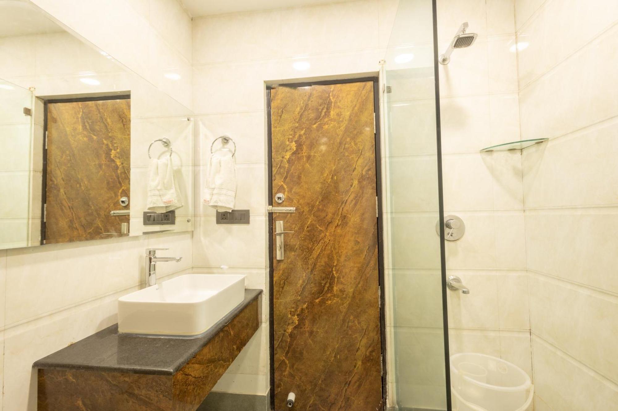 Hotel Cosmo Near Blk Hospital Karol Bagh Delhi  Extérieur photo