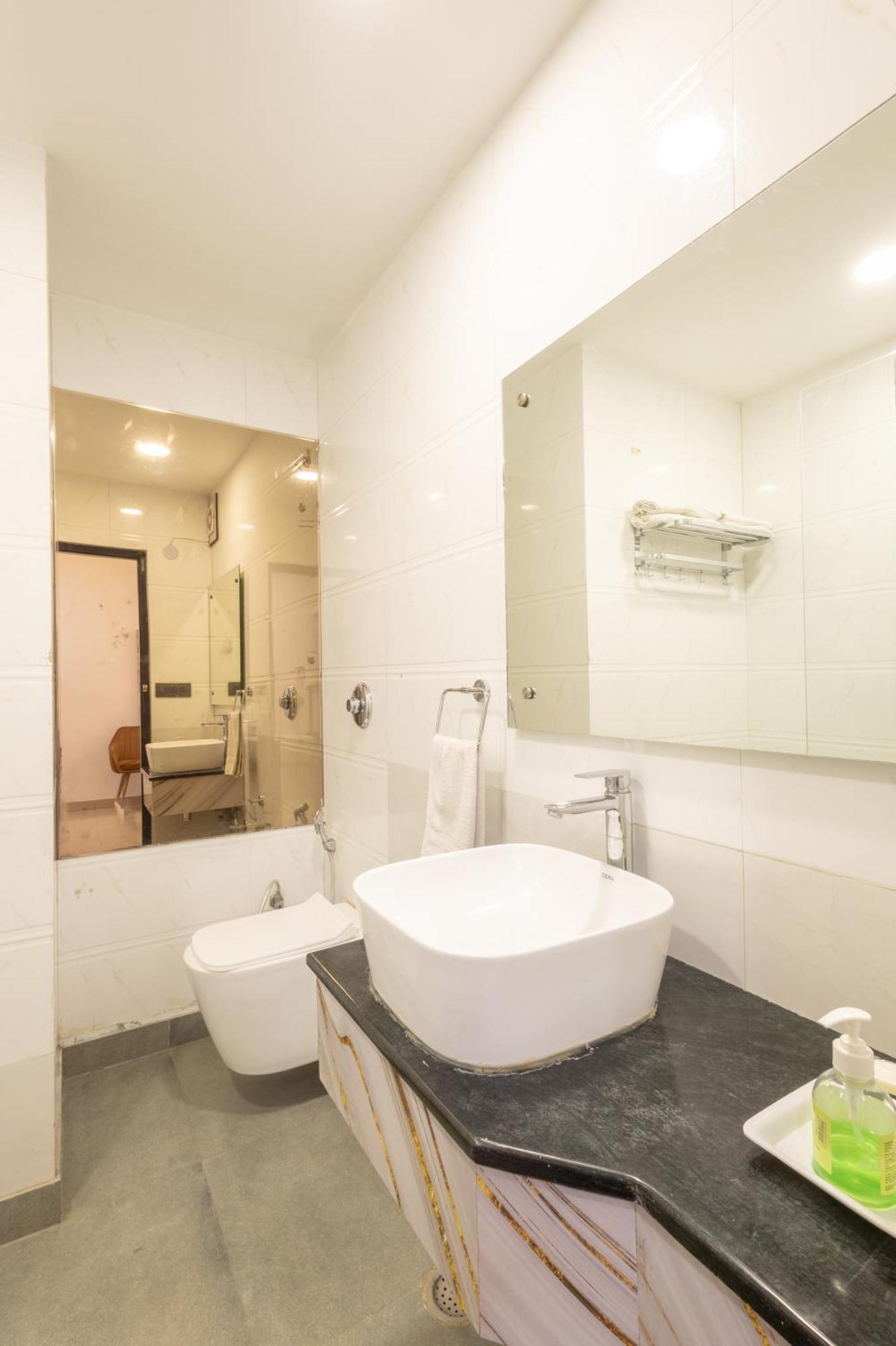 Hotel Cosmo Near Blk Hospital Karol Bagh Delhi  Extérieur photo