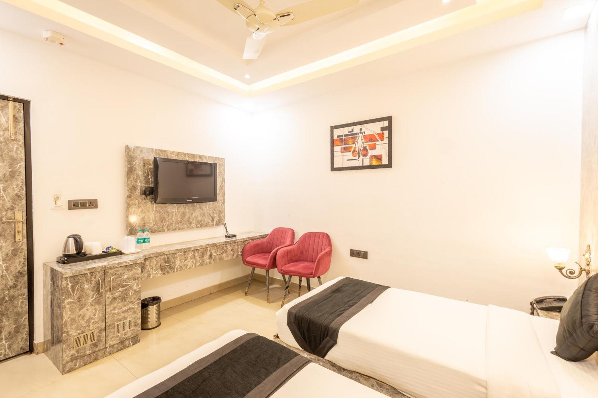 Hotel Cosmo Near Blk Hospital Karol Bagh Delhi  Extérieur photo