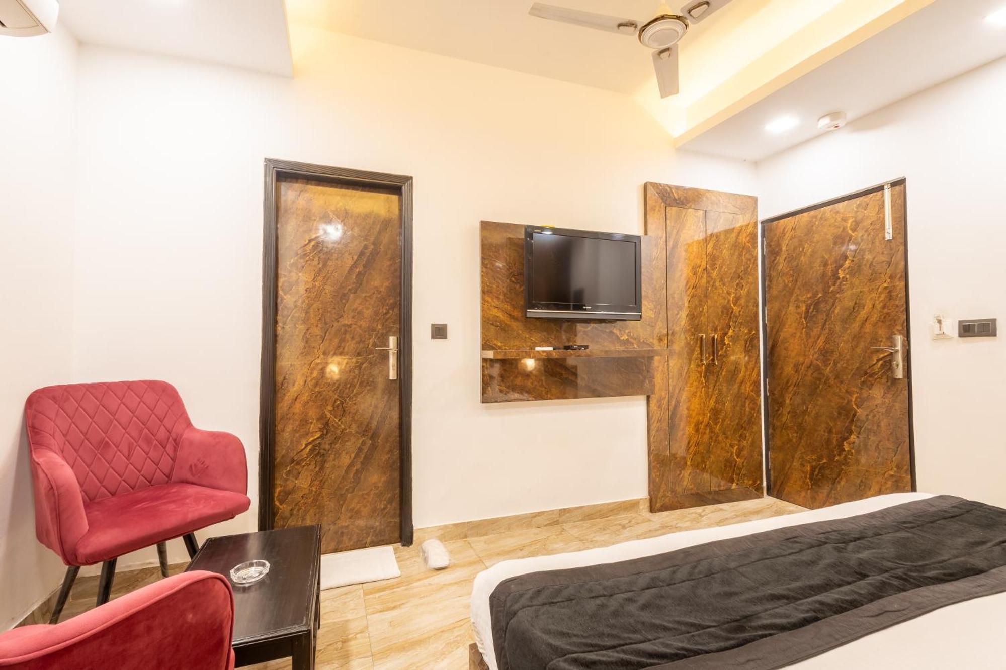 Hotel Cosmo Near Blk Hospital Karol Bagh Delhi  Extérieur photo